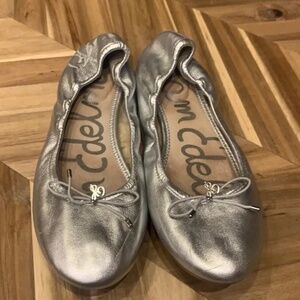 Sam Edelman Leather Felicia  Silver Ballet flats 9 Please Read